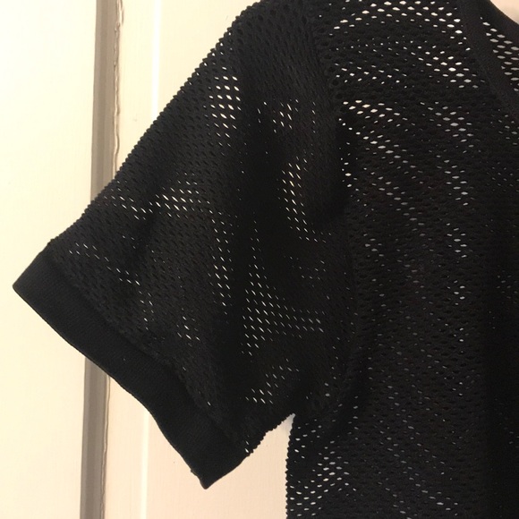 Mesh crop top - Picture 2 of 2